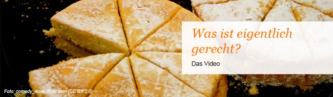 Ein Kuchen in Stücke aufgeteilt