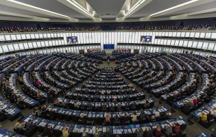 Das Innere des Plenarsaals in Straßburg