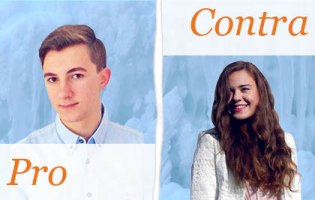 Zwei junge Menschen schauen in die Kamera