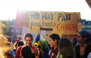 Spanische Jugendliche Demonstrieren