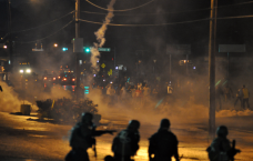 Die Bilder mit bürgerkriegsartigen Szenen gingen in Windeseile um die Welt. 